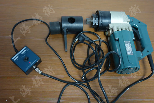 充電式電動扭力扳手