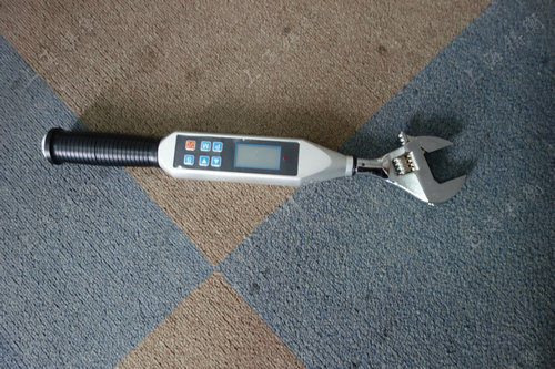 ���@Ť������