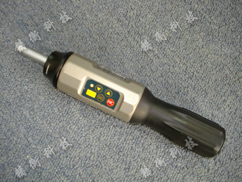 ���@Ť������