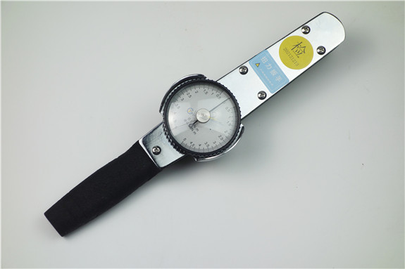 ���@Ť������