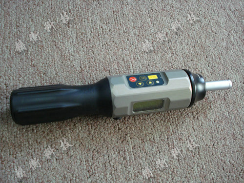 ���@Ť����